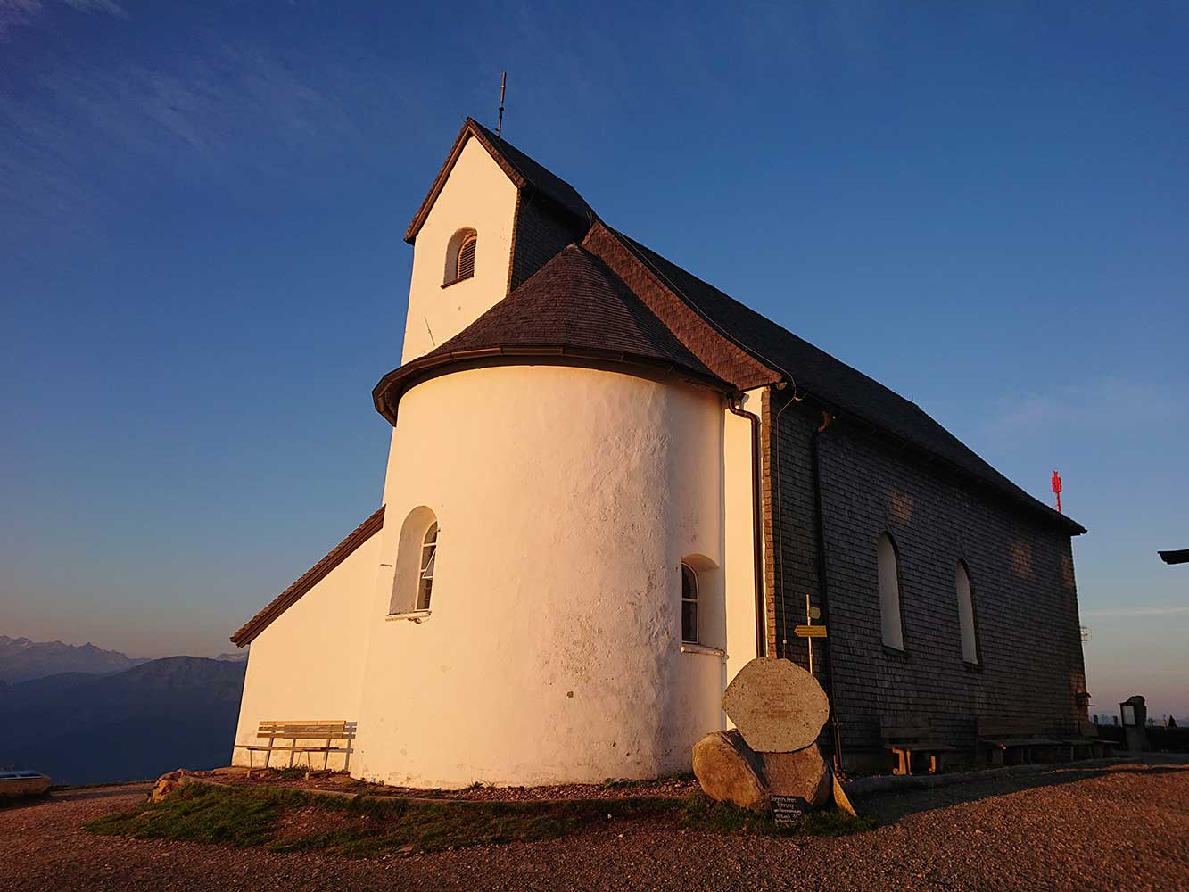 Kirche auf der Hohen Salve